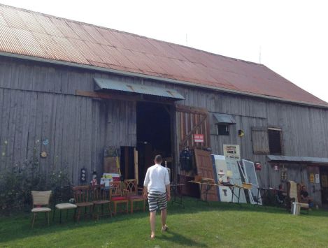 PEC_Yardsale_02